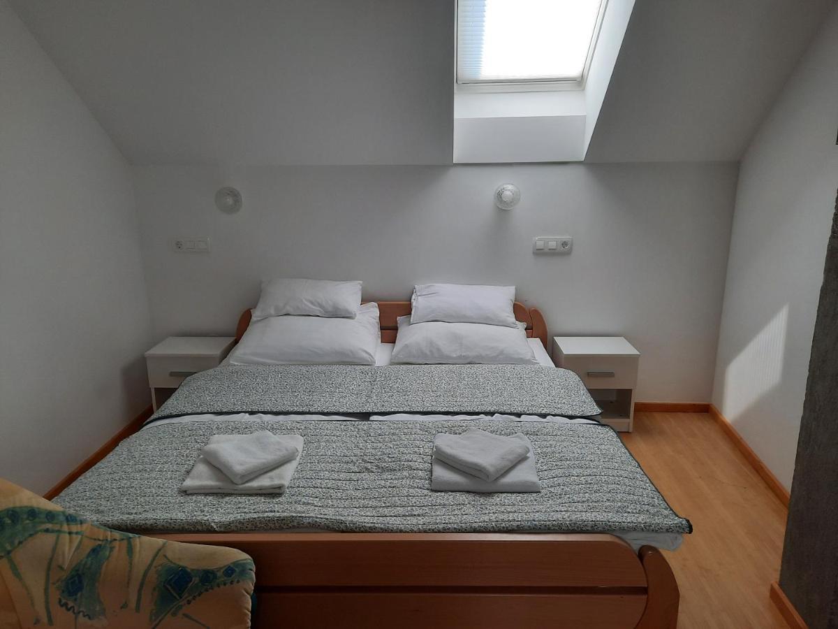Apartma Smid Daire Škofja Loka Dış mekan fotoğraf