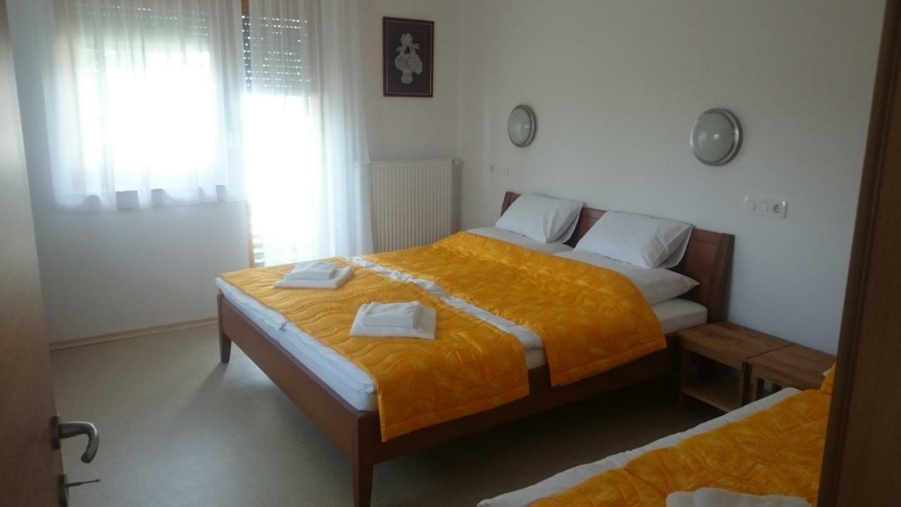 Apartma Smid Daire Škofja Loka Dış mekan fotoğraf