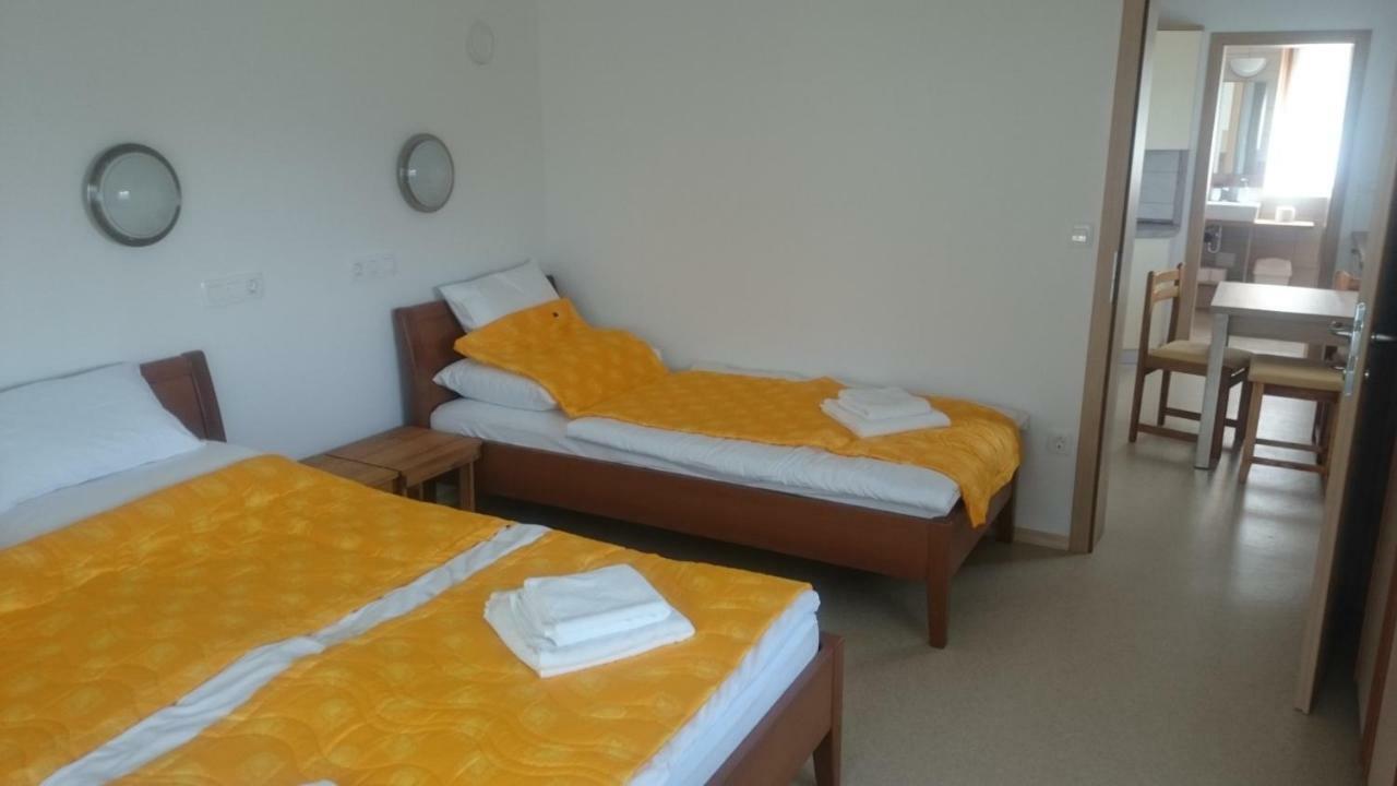 Apartma Smid Daire Škofja Loka Dış mekan fotoğraf