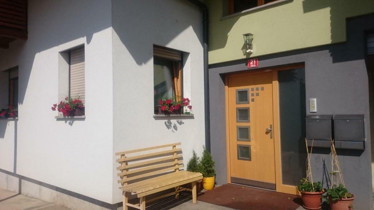 Apartma Smid Daire Škofja Loka Dış mekan fotoğraf